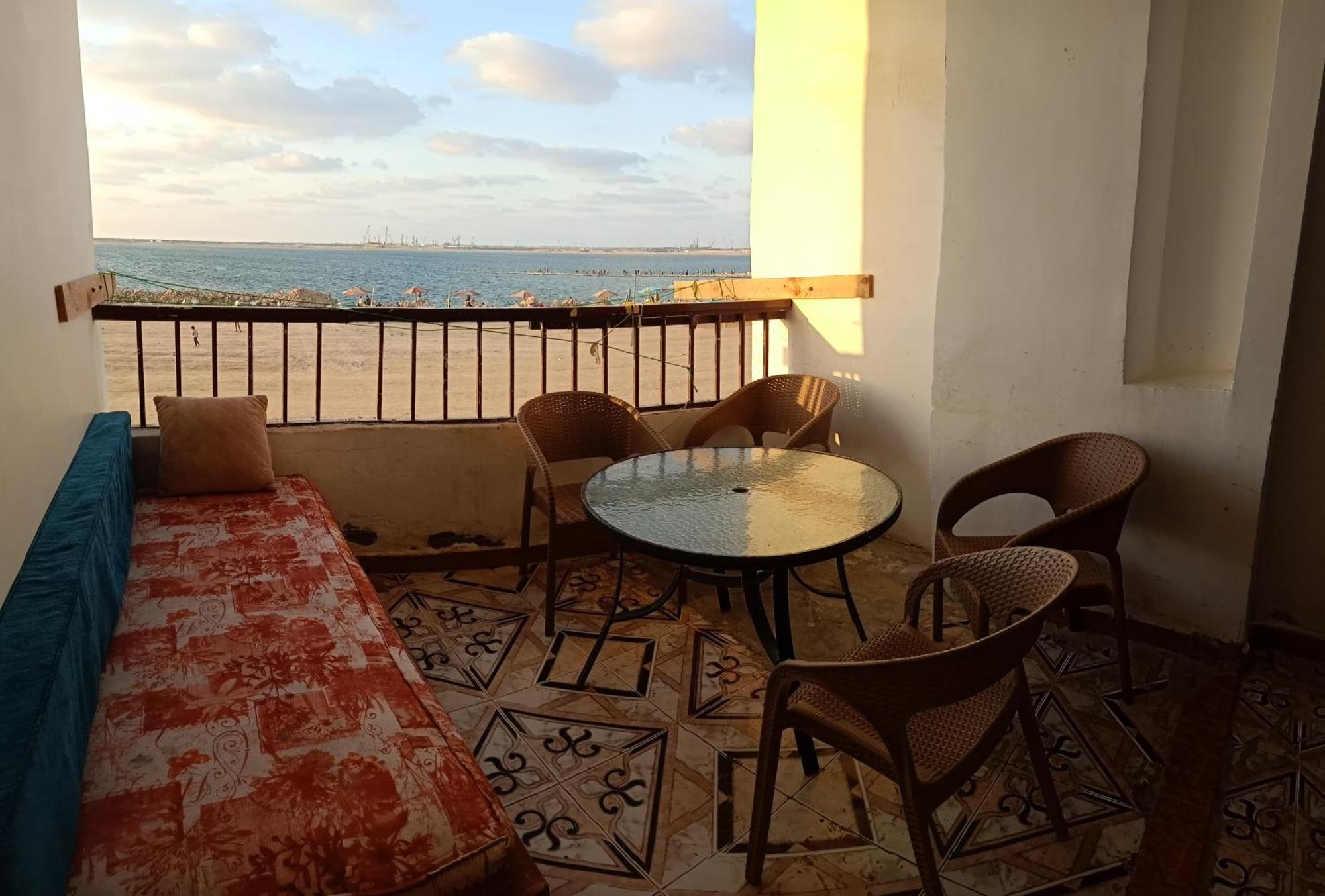 Furnished Apartment - Beach View "Nearest Beach 2 Minutes Walking" - Free Wifi- Abo Keer - Alexandria - Egypt Abu Qir Экстерьер фото